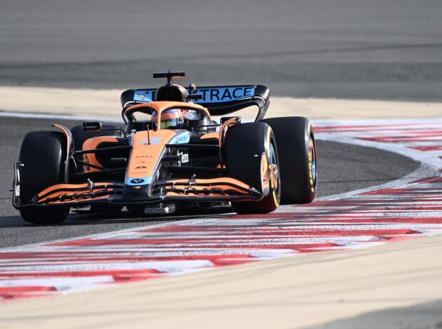 Titel-Bild zur News: Daniel Ricciardo im McLaren MCL36 beim Formel-1-Auftakt 2022 in Bahrain