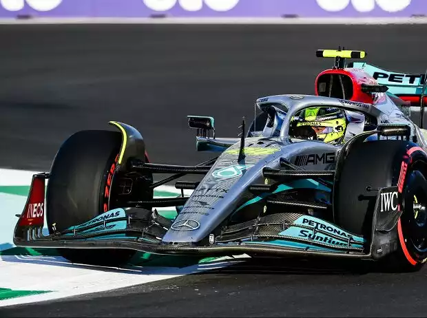 Lewis Hamilton im Mercedes W13 beim Formel-1-Rennen in Saudi-Arabien 2022 Titel-Bild zur News: Lewis Hamilton im Mercedes W13 beim Formel-1-Rennen in Saudi-Arabien 2022