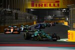 Lance Stroll (Aston Martin), Daniel Ricciardo (McLaren) und Lewis Hamilton (Mercedes) 