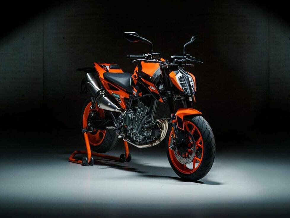 KTM 890 Duke GP (2022)