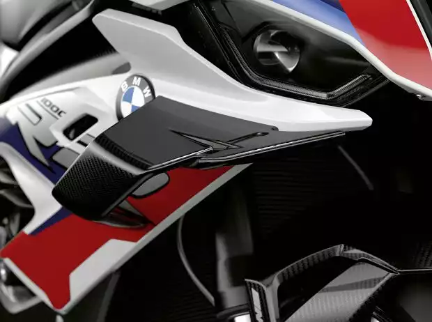 BMW M1000RR Winglets Titel-Bild zur News: BMW M1000RR Winglets