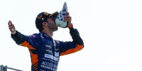 Bild zum Inhalt: Daniel Ricciardo bringt für 700 Dollar einen Weindekanter als "Shoey" heraus