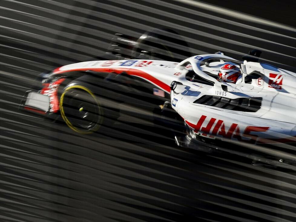 Kevin Magnussen im Haas VF-22 in Melbourne