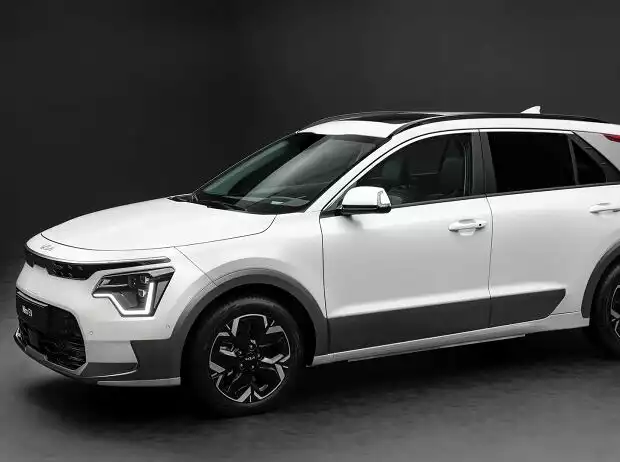 Kia Niro EV (2022) in der ersten Sitzprobe Titel-Bild zur News: Kia Niro EV (2022) in der ersten Sitzprobe