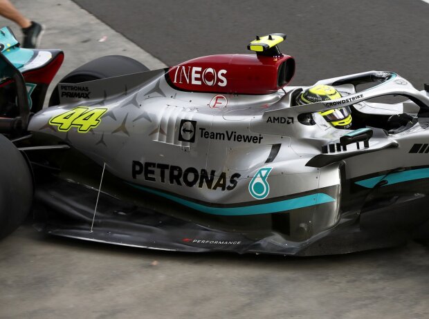 Titel-Bild zur News: Die Haltestrebe am Unterboden des Mercedes W13 beim Formel-1-Rennen in Melbourne 2022