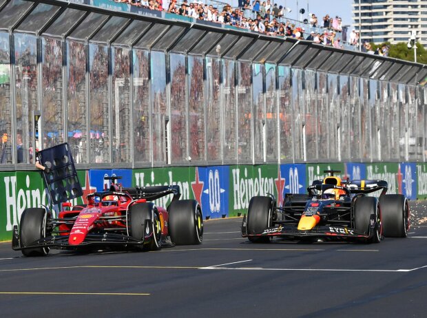 Titel-Bild zur News: Charles Leclerc(Ferrari F1-75) und Max Verstappen (Red Bull RB18) beim Formel-1-Rennen in Australien 2022