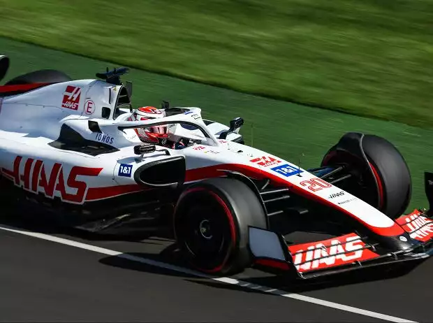 Kevin Magnussen (Haas VF-22) beim Formel-1-Rennen in Australien 2022 Titel-Bild zur News: Kevin Magnussen (Haas VF-22) beim Formel-1-Rennen in Australien 2022