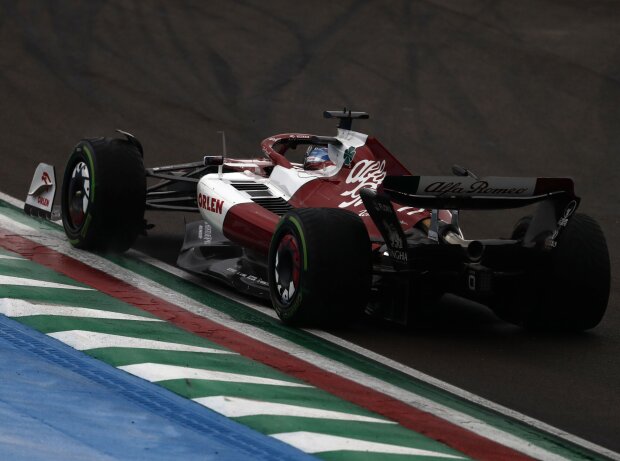 Titel-Bild zur News: Valtteri Bottas (Alfa Romeo) im Qualifying zum Formel-1-Rennen in Imola 2022
