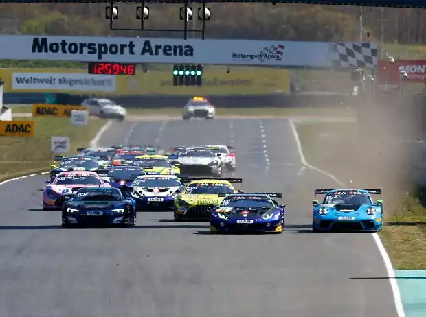 ADAC GT Masters, 2022, Oschersleben, Start Titel-Bild zur News: ADAC GT Masters, 2022, Oschersleben, Start