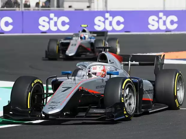 Marcus Armstrong beim Rennen der Formel 2 in Dschidda 2022 Titel-Bild zur News: Marcus Armstrong beim Rennen der Formel 2 in Dschidda 2022