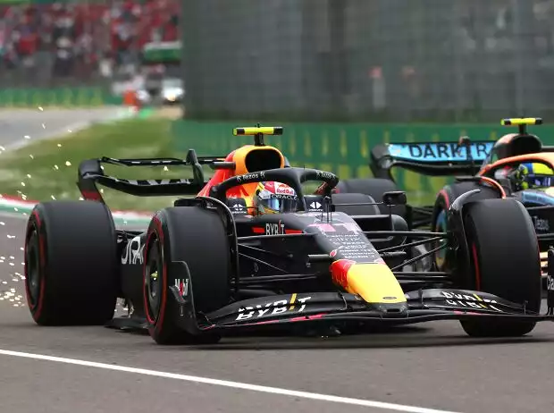 Sergio Perez (Red Bull) und Lando Norris (McLaren) beim Formel-1-Sprint in Imola 2022 Titel-Bild zur News: Sergio Perez (Red Bull) und Lando Norris (McLaren) beim Formel-1-Sprint in Imola 2022