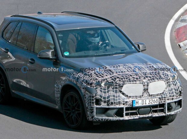BMW X5 M (2023) als Erlkönig auf dem Nürburgring BMW X5 M (2023) als Erlkönig auf dem Nürburgring