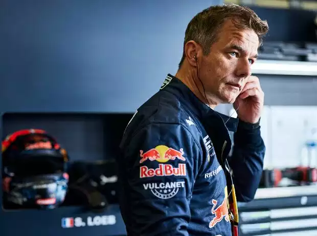 Sebastien Loeb beim DTM-Auftakt 2022 in Portimao in der Box von AF Corse Titel-Bild zur News: Sebastien Loeb beim DTM-Auftakt 2022 in Portimao in der Box von AF Corse