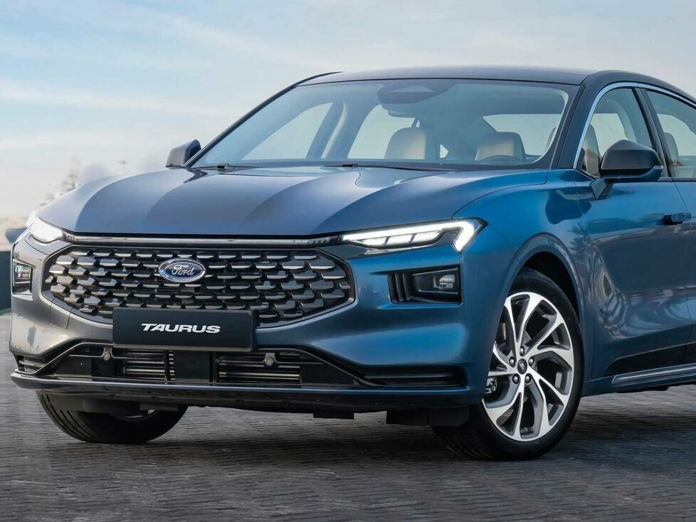 Ford Taurus (2023)