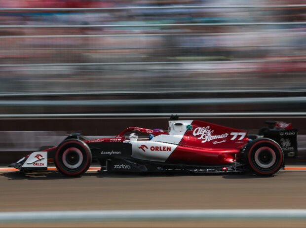 Titel-Bild zur News: Valtteri Bottas (Alfa Romeo) beim Qualifying zum Formel-1-Rennen in Miami 2022