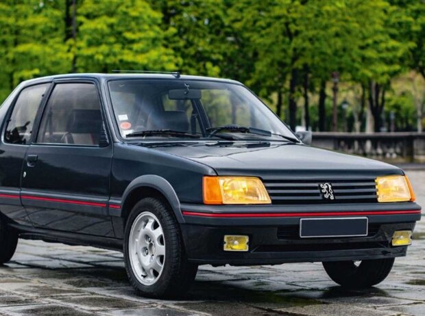 Peugeot 205 GTI 1.9 (1987) Peugeot 205 GTI 1.9 (1987)