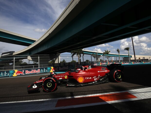 Charles Leclerc im langsamen Teil der Formel-1-Rennstrecke in Miami Charles Leclerc im langsamen Teil der Formel-1-Rennstrecke in Miami