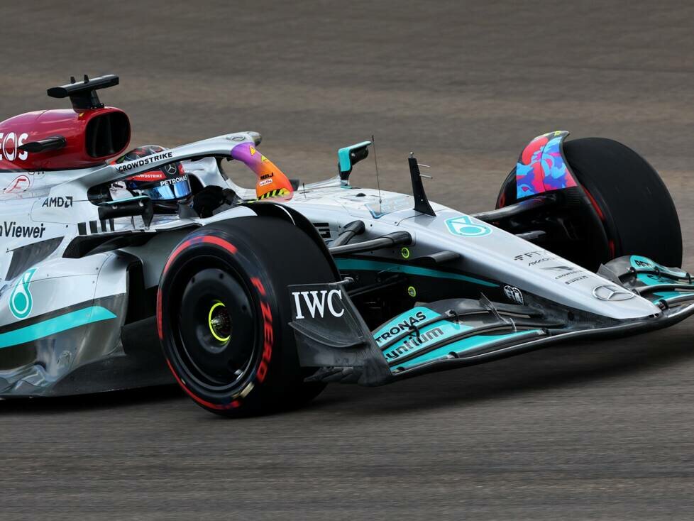 George Russell im Mercedes W13 beim Formel-1-Qualifying 2022 in Miami