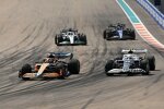 Daniel Ricciardo (McLaren), Yuki Tsunoda (AlphaTauri) und George Russell (Mercedes) 