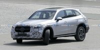 2023 Mercedes GLC mit minimalem Tarnfoto