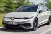 Bild zum Inhalt: VW Passat Variant (2023) im exklusiven Motor1-Rendering