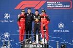 Charles Leclerc (Ferrari), Max Verstappen (Red Bull) und Carlos Sainz (Ferrari) 