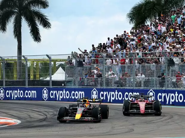 Max Verstappen, Charles Leclerc Titel-Bild zur News: Max Verstappen, Charles Leclerc