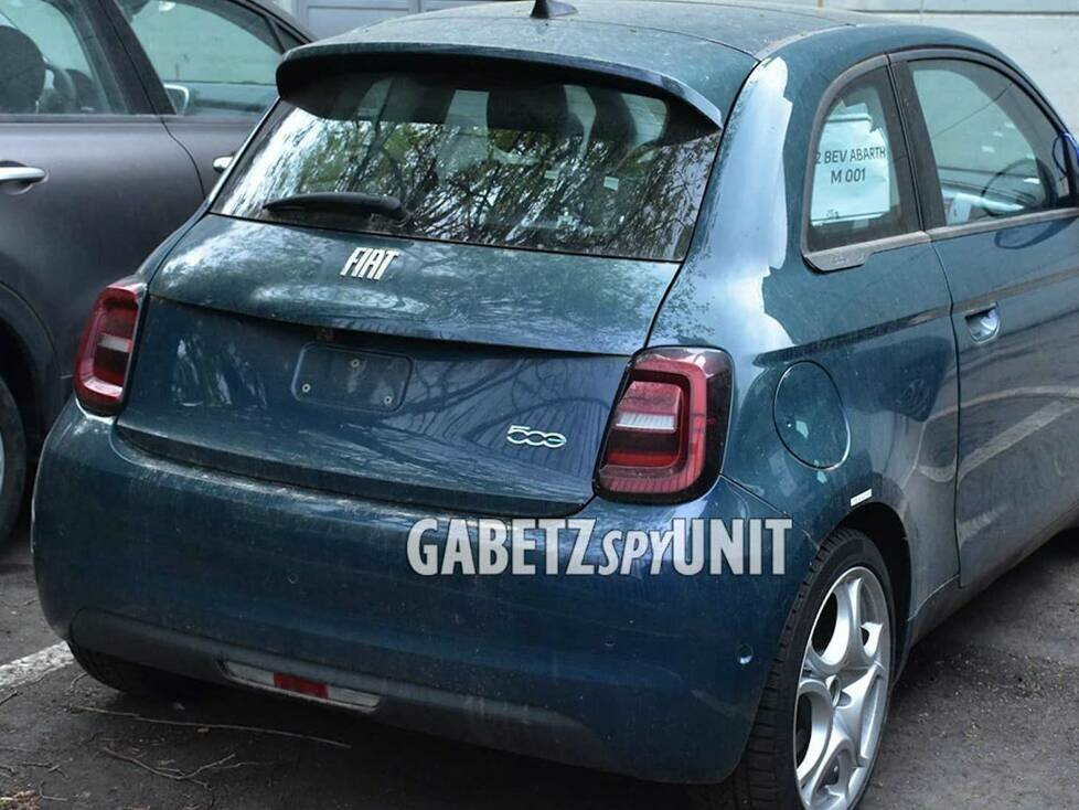 Abarth 500e (2022) als Erlkönig