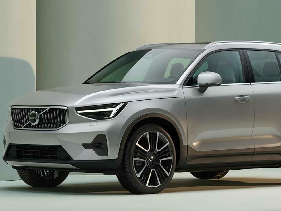 Volvo XC40 B4 (2023)