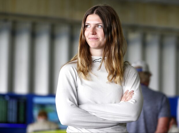 T3-Lamborghini-Pilotin Esmee Hawkey beim DTM-Saisonauftakt in Portimao T3-Lamborghini-Pilotin Esmee Hawkey beim DTM-Saisonauftakt in Portimao