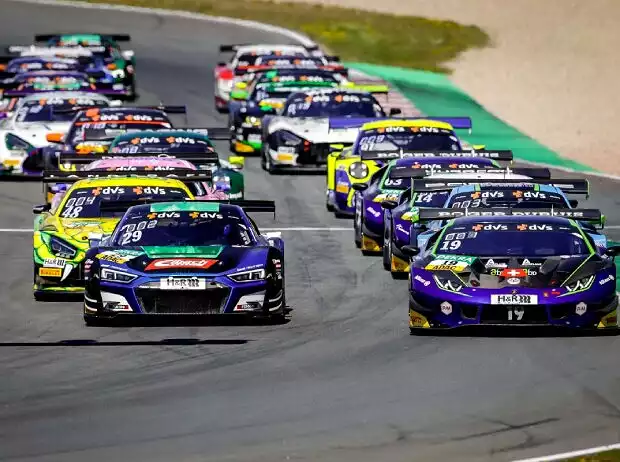 Österreich-Gastspiel des ADAC GT Masters wird ein GT-Gipfeltreffen Titel-Bild zur News: Österreich-Gastspiel des ADAC GT Masters wird ein GT-Gipfeltreffen