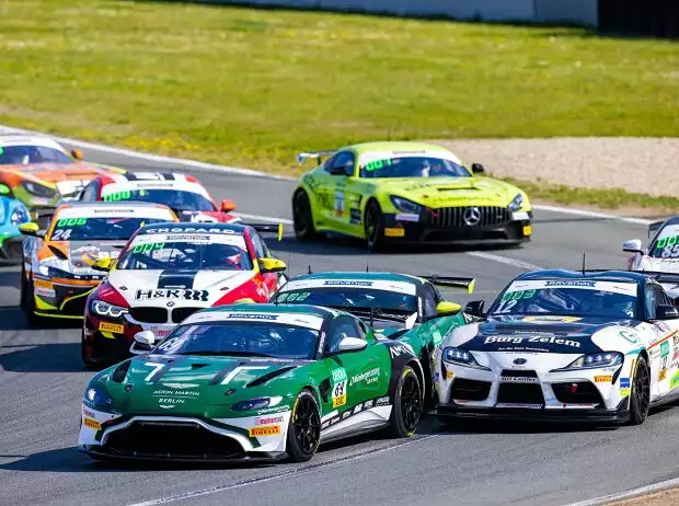 Volles Feld in der ADAC GT4 Germany mit dem Aston Martin Vantage GT4 Titel-Bild zur News: Volles Feld in der ADAC GT4 Germany mit dem Aston Martin Vantage GT4