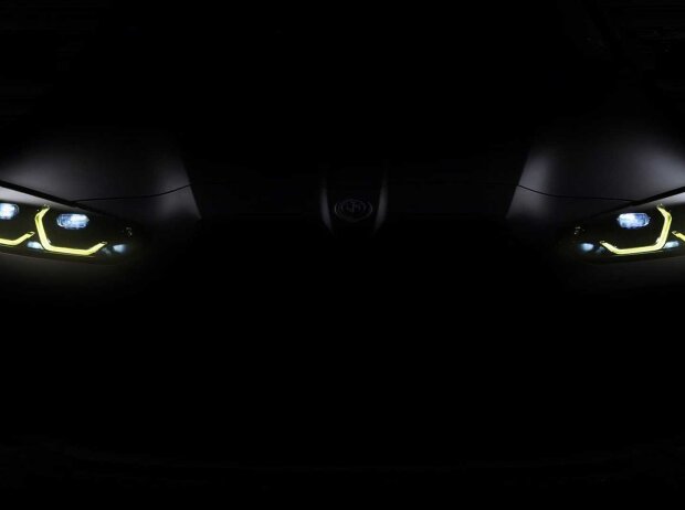 BMW M4 CSL Teaser vorne