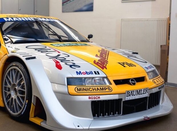 Opel Calibra V6 4x4 in der Halle von Stefan Mücke