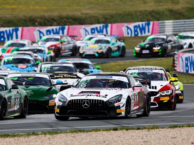 Diesen Mercedes-AMG GT4 pilotiert Theo Nouet Diesen Mercedes-AMG GT4 pilotiert Theo Nouet