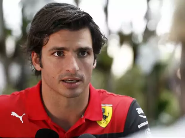 Titel-Bild zur News: Carlos Sainz (Ferrari) vor dem Formel-1-Rennen in Miami 2022
