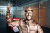 McLaren ehrt Niki Lauda mit Bronzestatue in der Teamfabrik