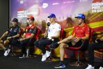 Sergio Perez (Red Bull), Charles Leclerc (Ferrari), Mick Schumacher (Haas) und Fernando Alonso (Alpine) 
