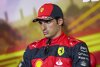 Bild zum Inhalt: Sainz gibt nach erneuter Klatsche zu: Leclerc kann mit Ferrari "mehr spielen"