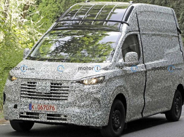 Ford Transit Custom (2023) als Erlkönig Ford Transit Custom (2023) als Erlkönig