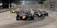 Die IndyCar-Boliden nach dem Start