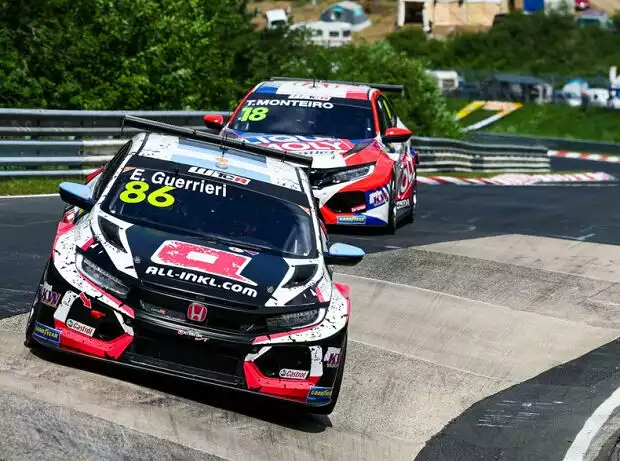 Rennfahrzeuge des WTCR auf der Nürburgring-Nordschleife Titel-Bild zur News: Rennfahrzeuge des WTCR auf der Nürburgring-Nordschleife