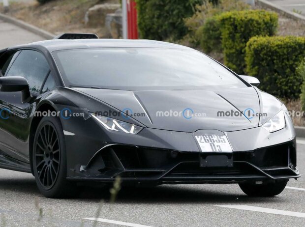 Titel-Bild zur News: Lamborghini Huracan Sterrato (Erlkönigaufnahmen)