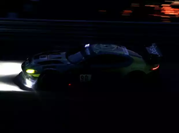 Der TF-Sport-Aston-Martin überraschte bis zum Unfall Titel-Bild zur News: Der TF-Sport-Aston-Martin überraschte bis zum Unfall
