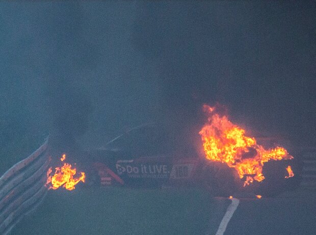 Titel-Bild zur News: Der brennende KTM von Felix von der Laden