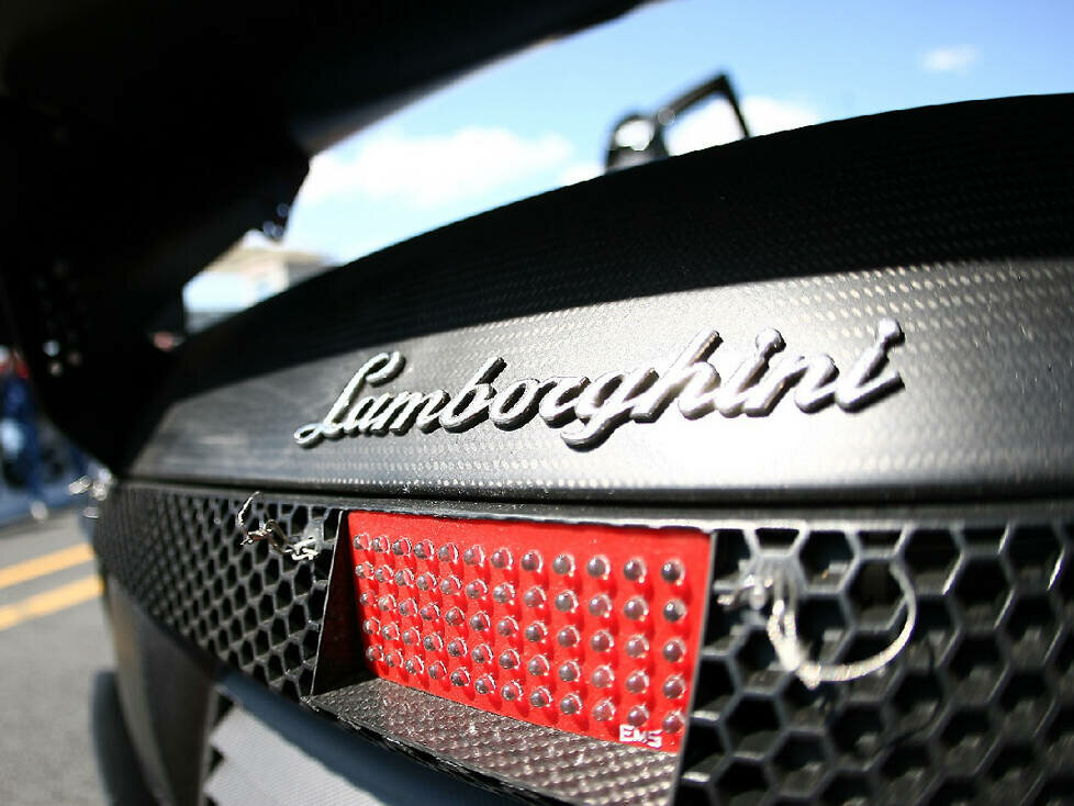 Lamborghini, Logo