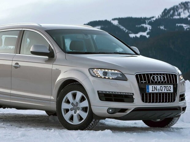 Audi Q7 (2005) Audi Q7 (2005)