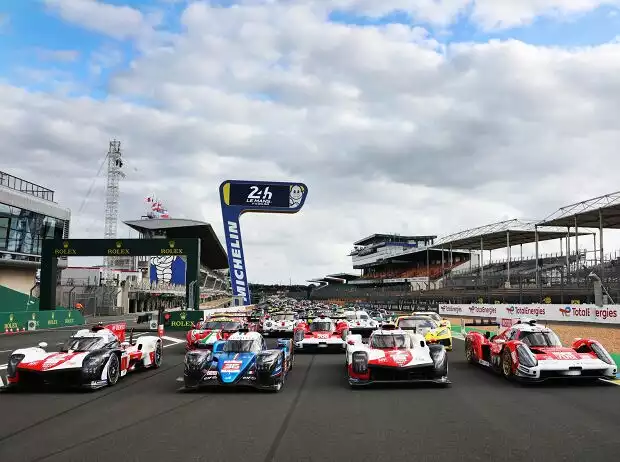 Gruppenfoto: Alle Autos für die 24h Le Mans 2022 Titel-Bild zur News: Gruppenfoto: Alle Autos für die 24h Le Mans 2022