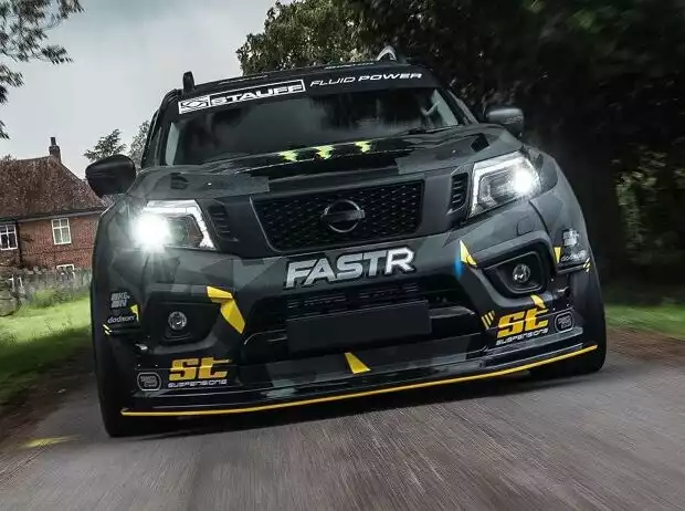 Nissan Navara mit GT-R-Motor Titel-Bild zur News: Nissan Navara mit GT-R-Motor