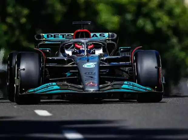 George Russell im Mercedes W13 beim Formel-1-Rennen in Baku Titel-Bild zur News: George Russell im Mercedes W13 beim Formel-1-Rennen in Baku